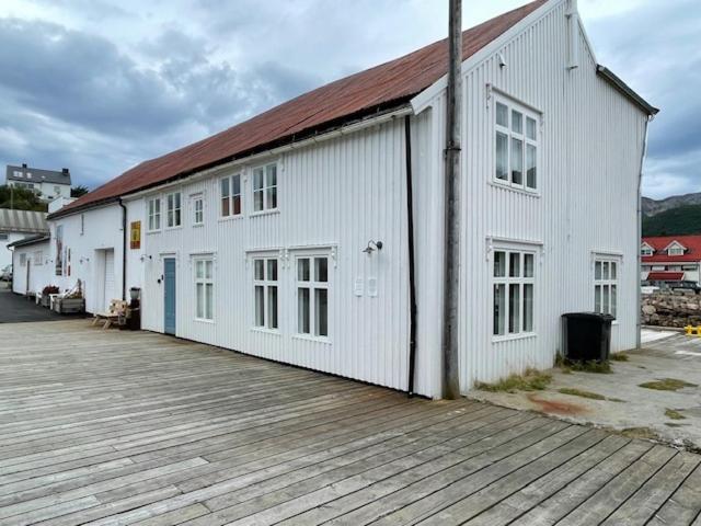 1. Etg I Dampskipsbrygga, Lodingen Havn 外观 照片