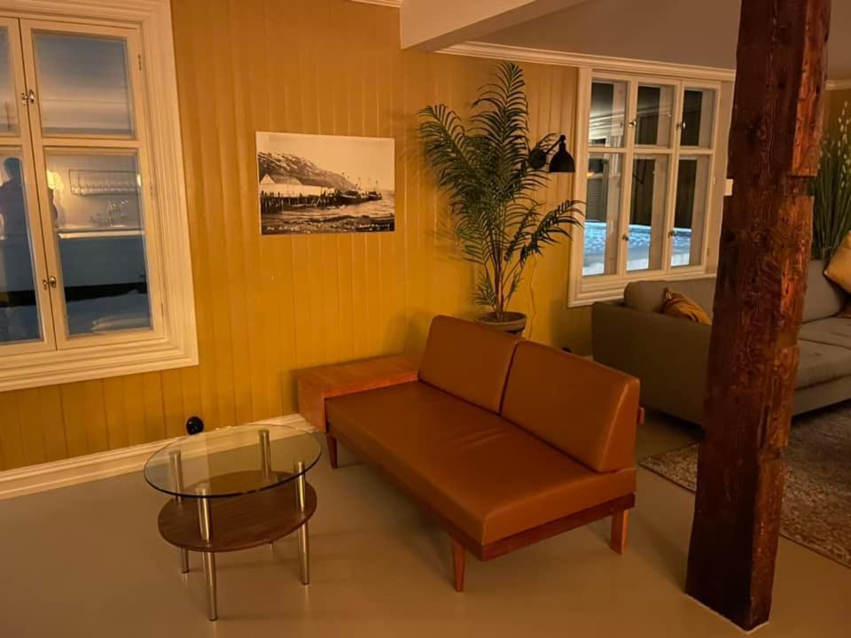 1. Etg I Dampskipsbrygga, Lodingen Havn 外观 照片